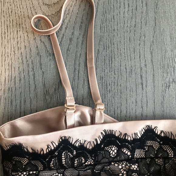 Guess stretchy bustier - Picture 3 of 7